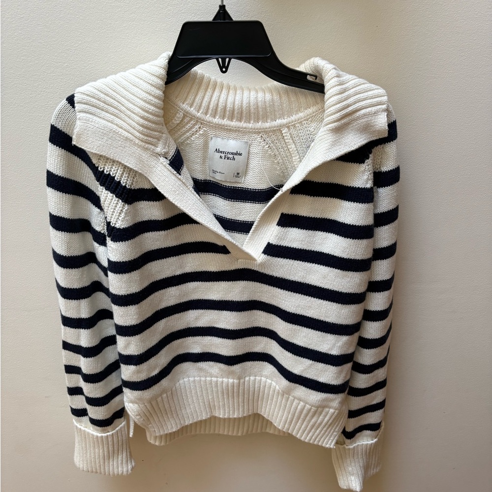 Abercrombie & Fitch Women's Striped Sweater - Navy and White